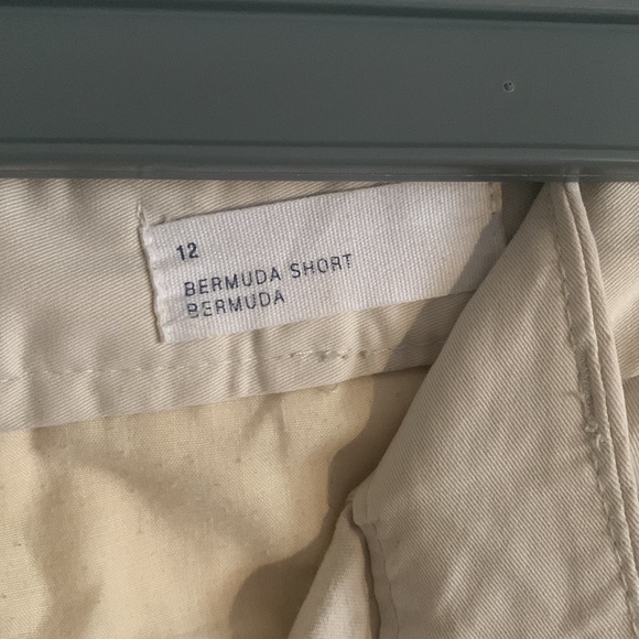 12 | Khaki Gap Bermuda Shorts - Picture 3 of 4